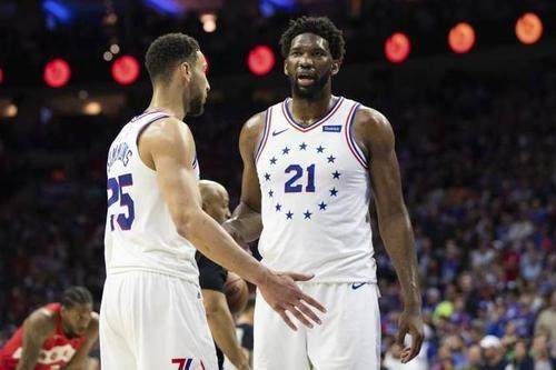 米乐M6体验-76人双星至少缺席两场比赛 里弗斯：任务更艰巨了